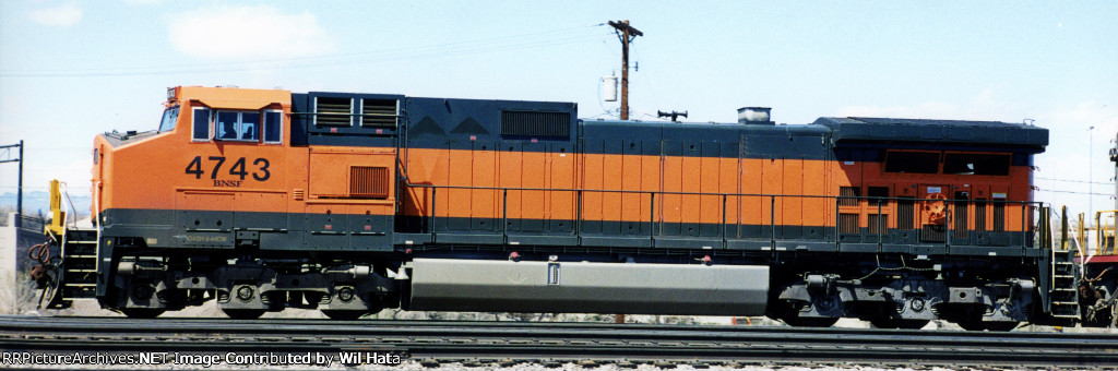 BNSF C44-9W 4743